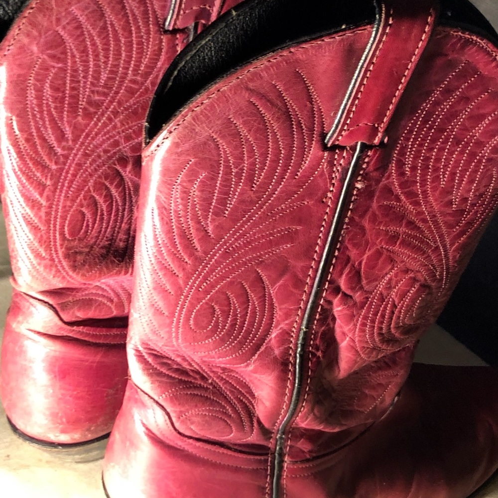 Vintage Cowboy Boots - Muted Red